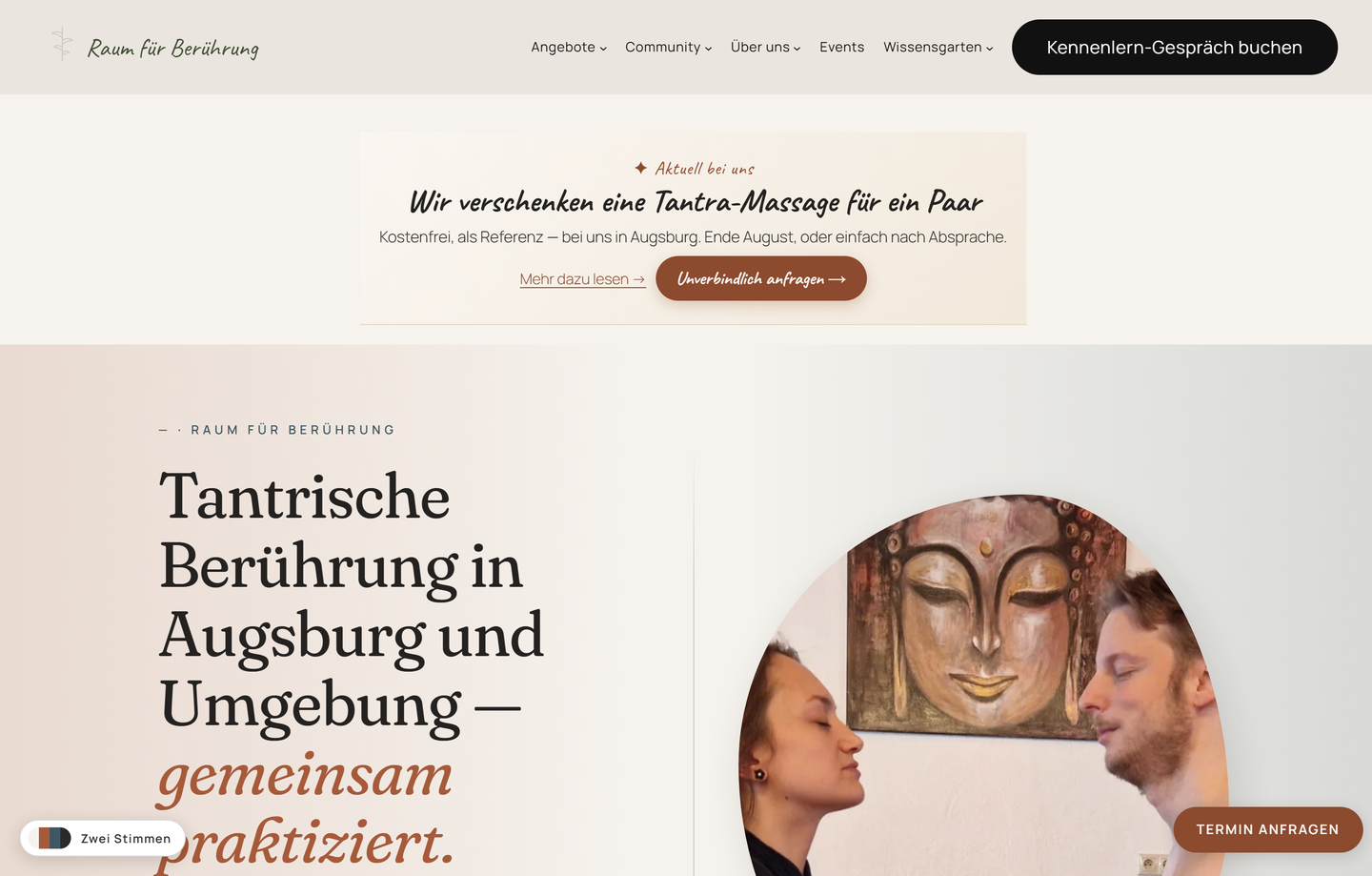 Live-Startseite von raum-fuer-beruehrung.eu: Navigation mit Buchungs-Button, Aktions-Banner und Hero „Tantrische Berührung in Augsburg und Umgebung